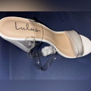 Brand new Lulu white dressy heels